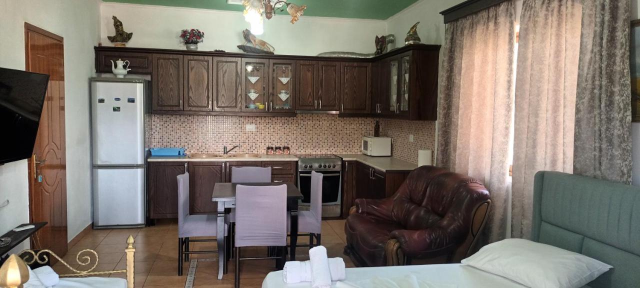 Apartments Resul Pushi คซามิล ภายนอก รูปภาพ